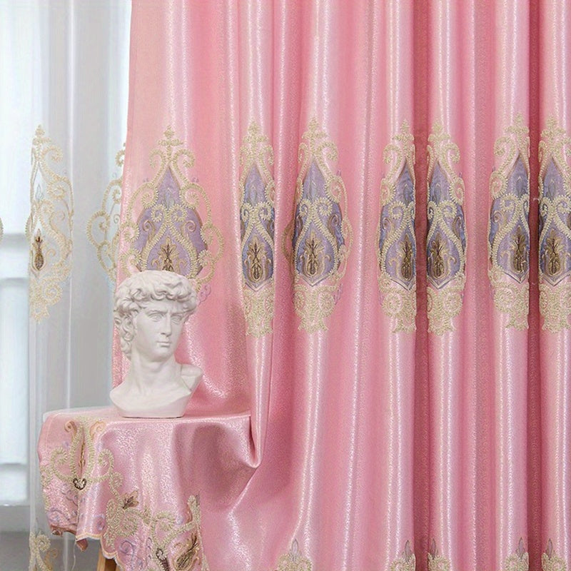 Cortina bordada rosa de estilo europeo de lujo con estampados florales dorados.