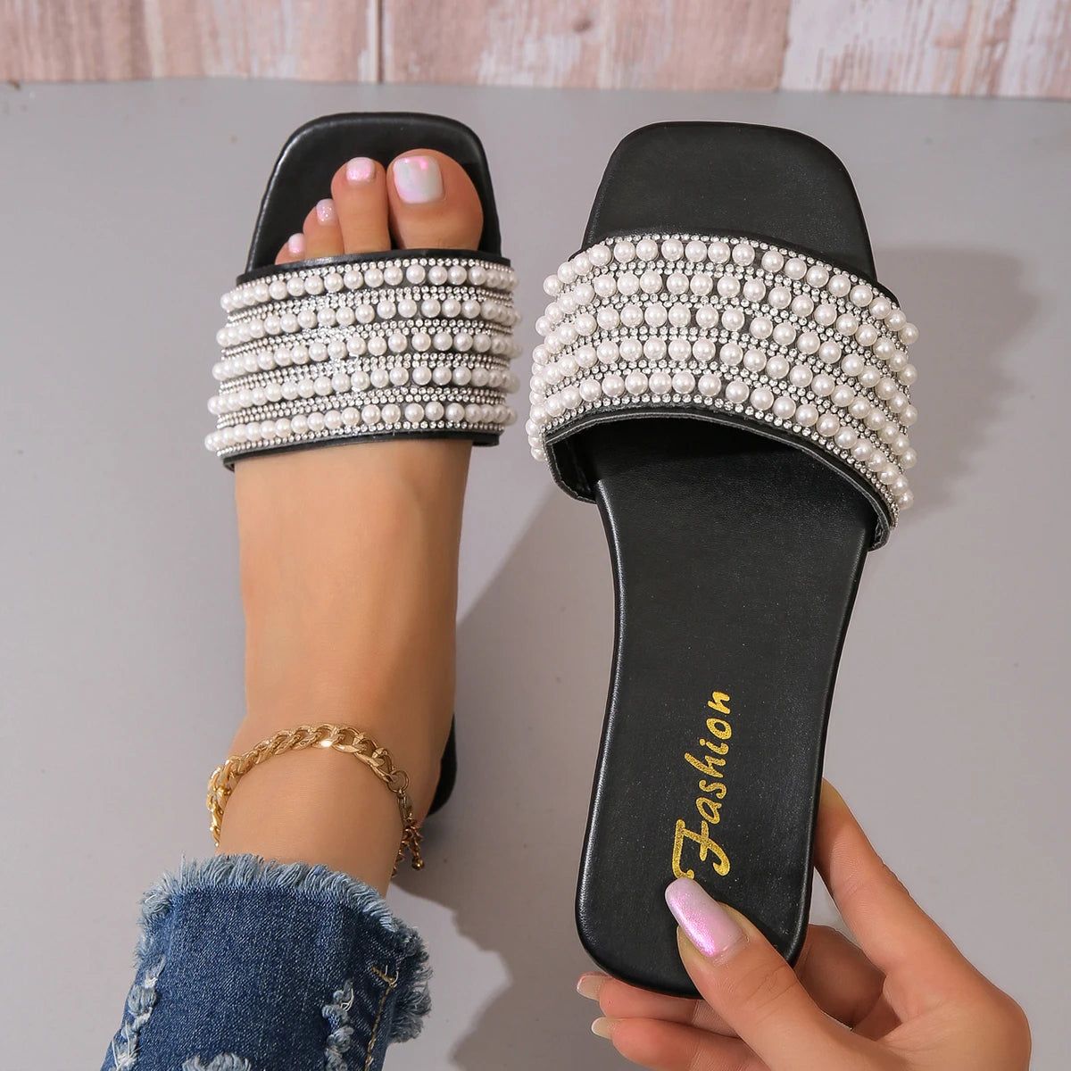 Sandalias planas de moda para mujer